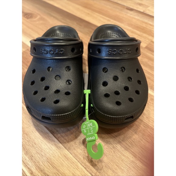 size C11 Kids Crocs Classic Cutie Clog Sandal Black 207708-001 NEW - Picture 2 of 10
